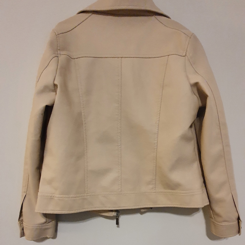 Jacket - Picture 5 of 9